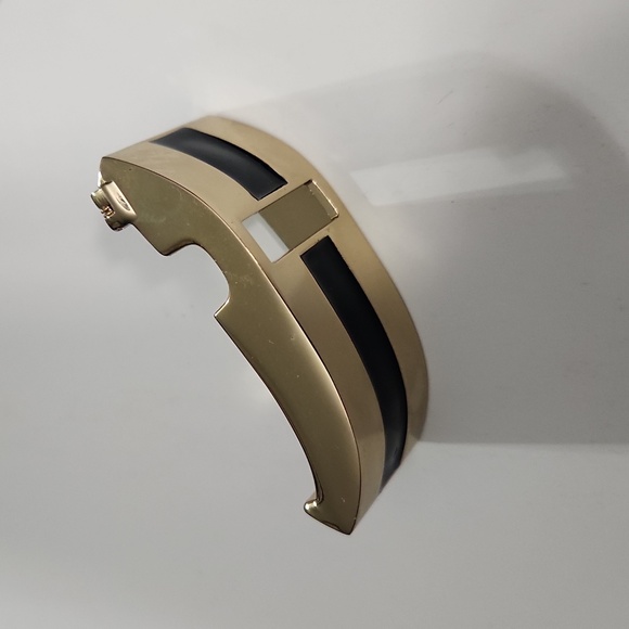 NIB - Smart Buddie by Voguestrap for use with Fitbit Charge HR - Gold Toned - Picture 3 of 9